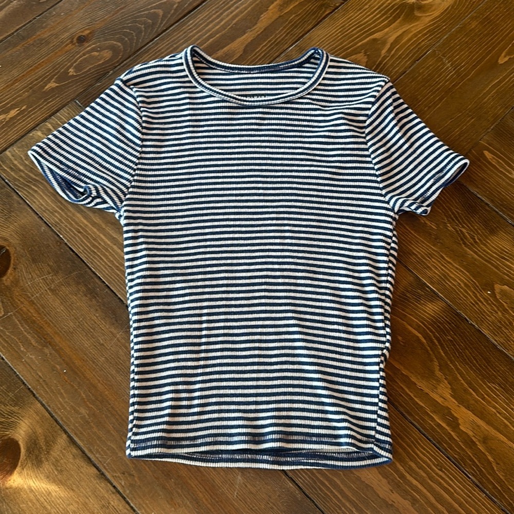 Size small BDG white and blue striped short sleeve